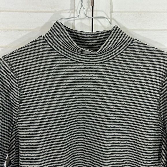 Chico's Zenergy Top Size 1 (8) Mock Neck Long Sleeve - Picture 2 of 16